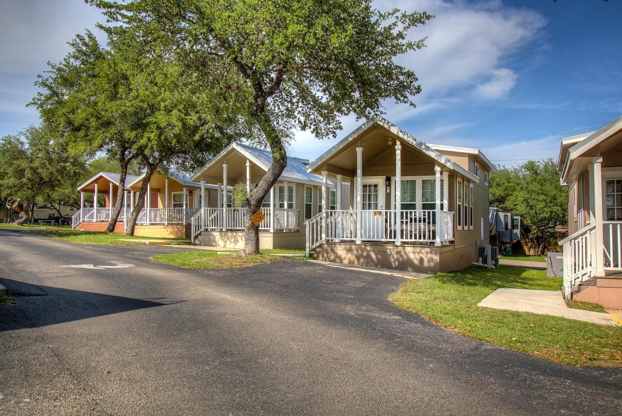 Sun Retreats San Antonio West Hotel Live Oak Exterior photo